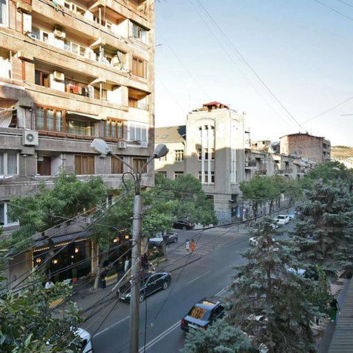 Rent Inn Yerevan On Sakharov Square Zewnętrze zdjęcie