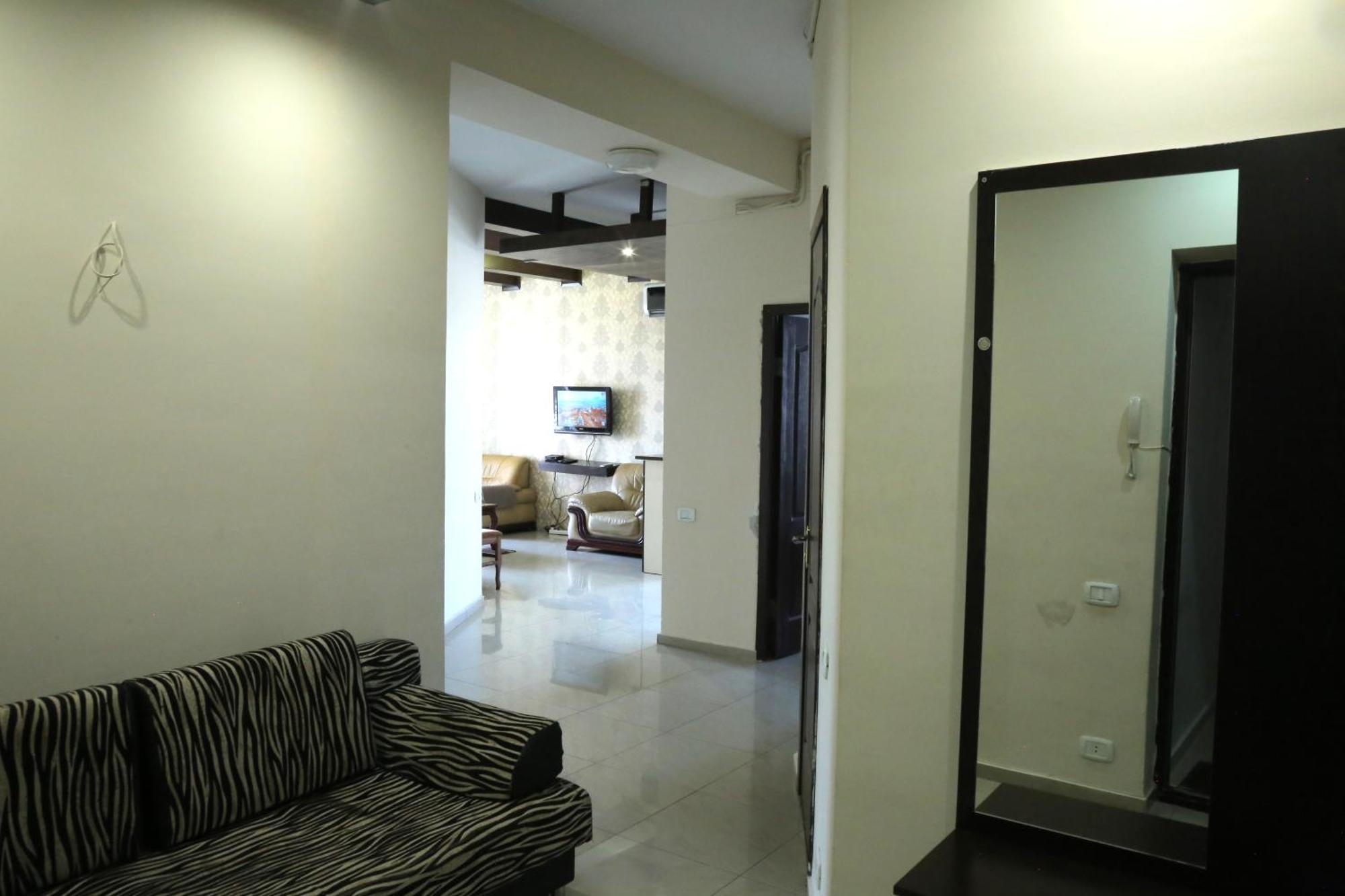 Rent Inn Yerevan On Sakharov Square Zewnętrze zdjęcie