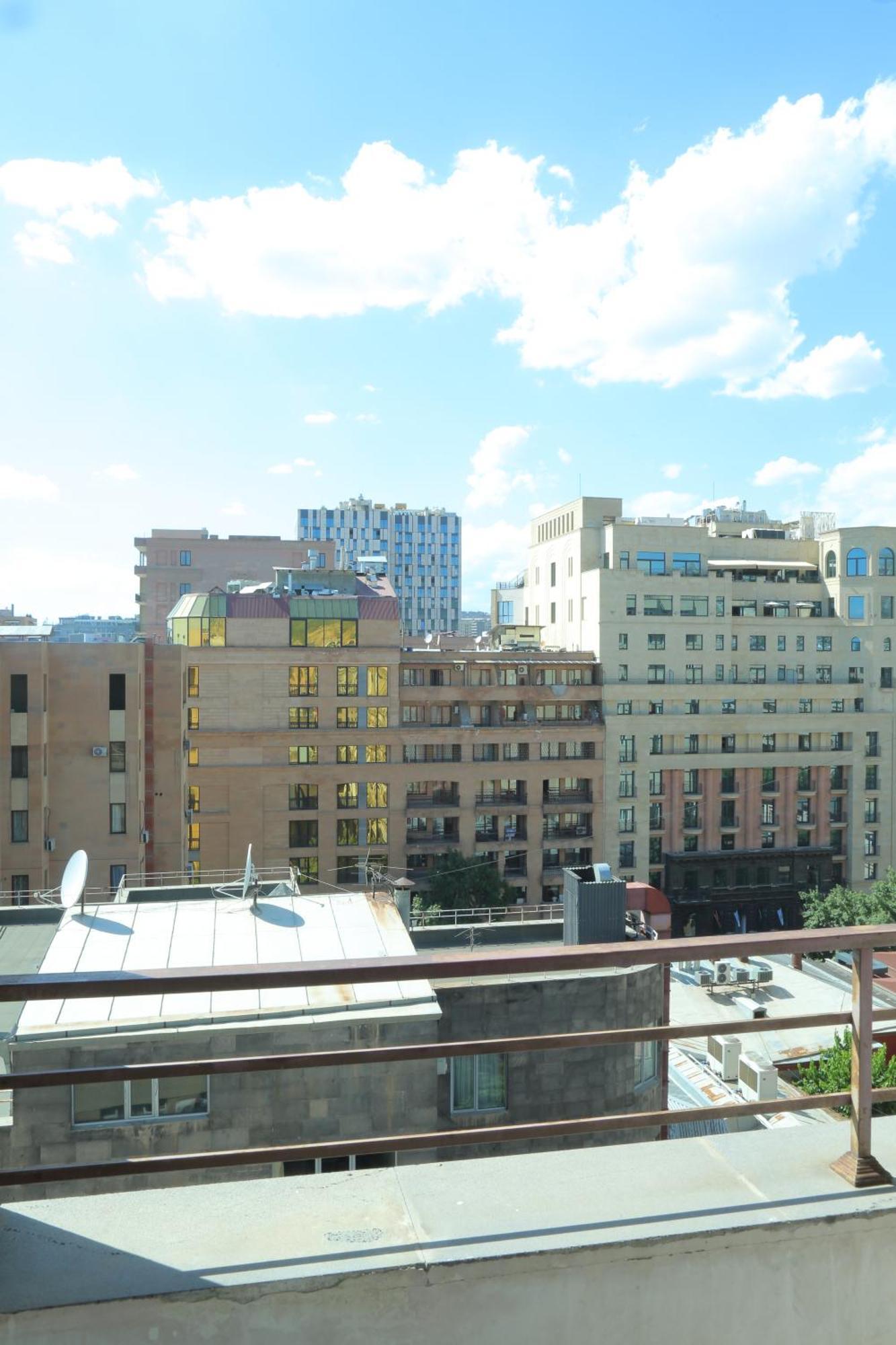 Rent Inn Yerevan On Sakharov Square Zewnętrze zdjęcie