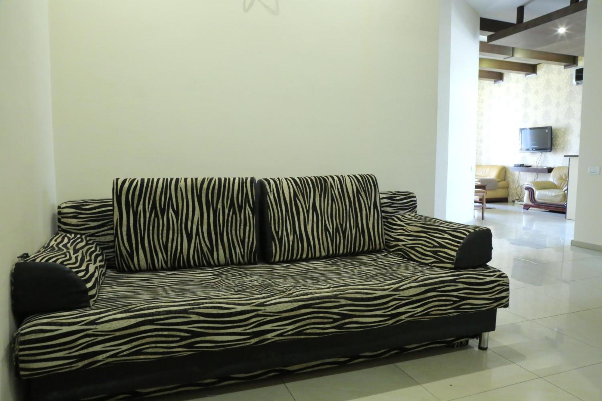 Rent Inn Yerevan On Sakharov Square Zewnętrze zdjęcie