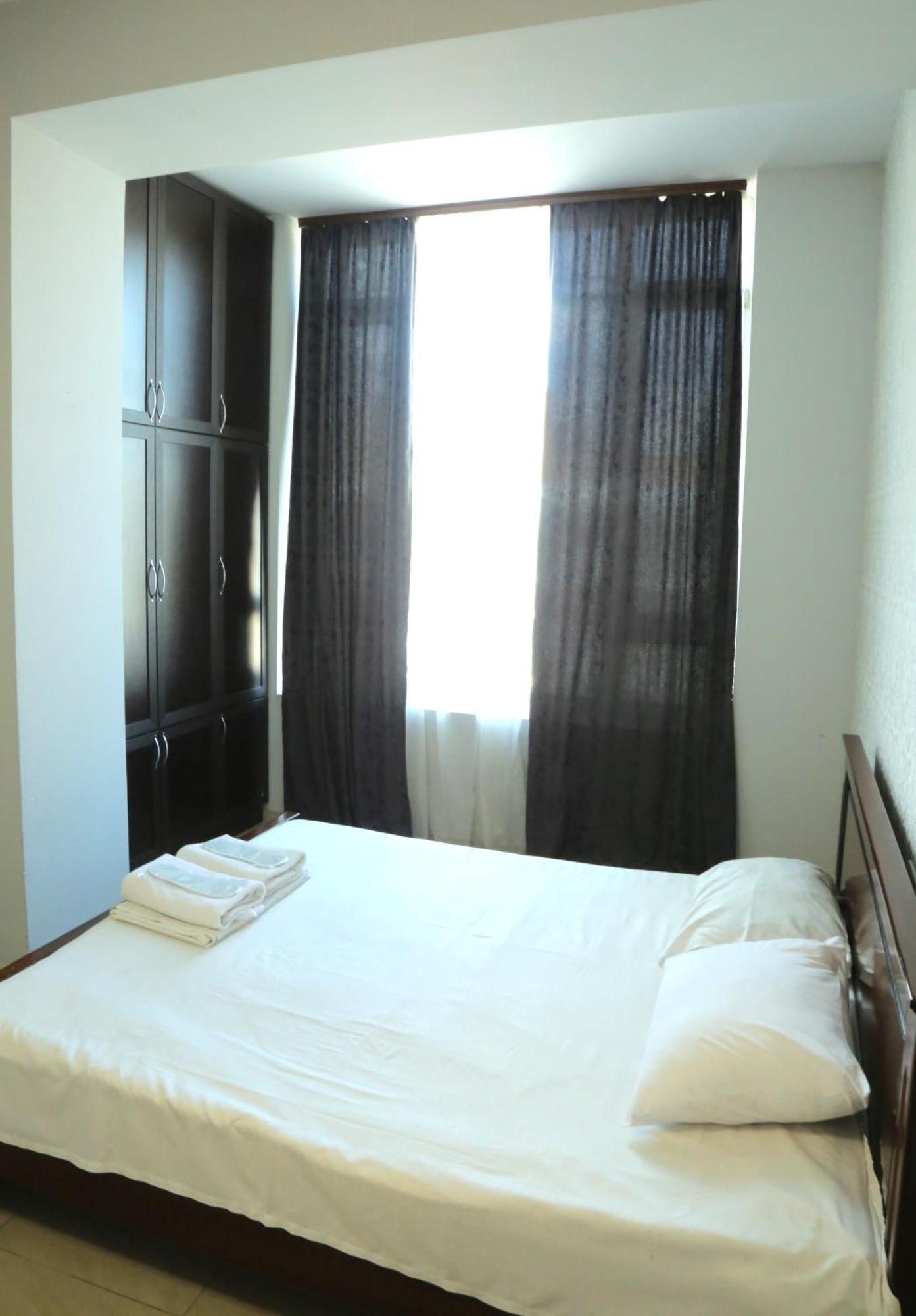 Rent Inn Yerevan On Sakharov Square Zewnętrze zdjęcie