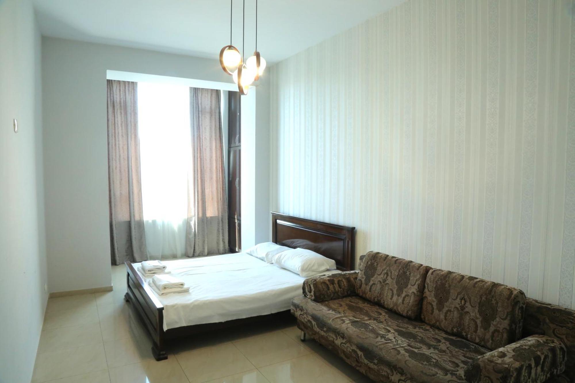 Rent Inn Yerevan On Sakharov Square Zewnętrze zdjęcie