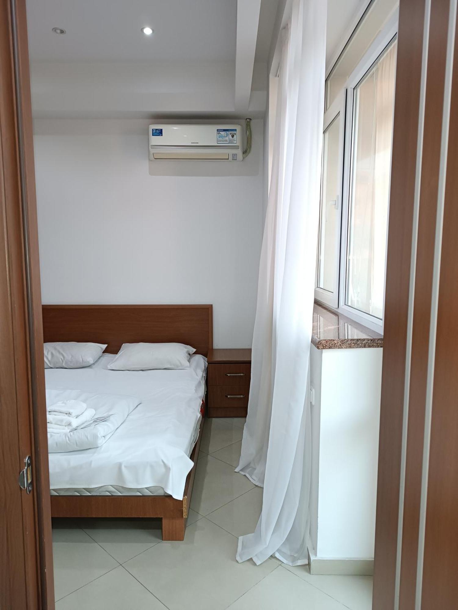 Rent Inn Yerevan On Sakharov Square Zewnętrze zdjęcie