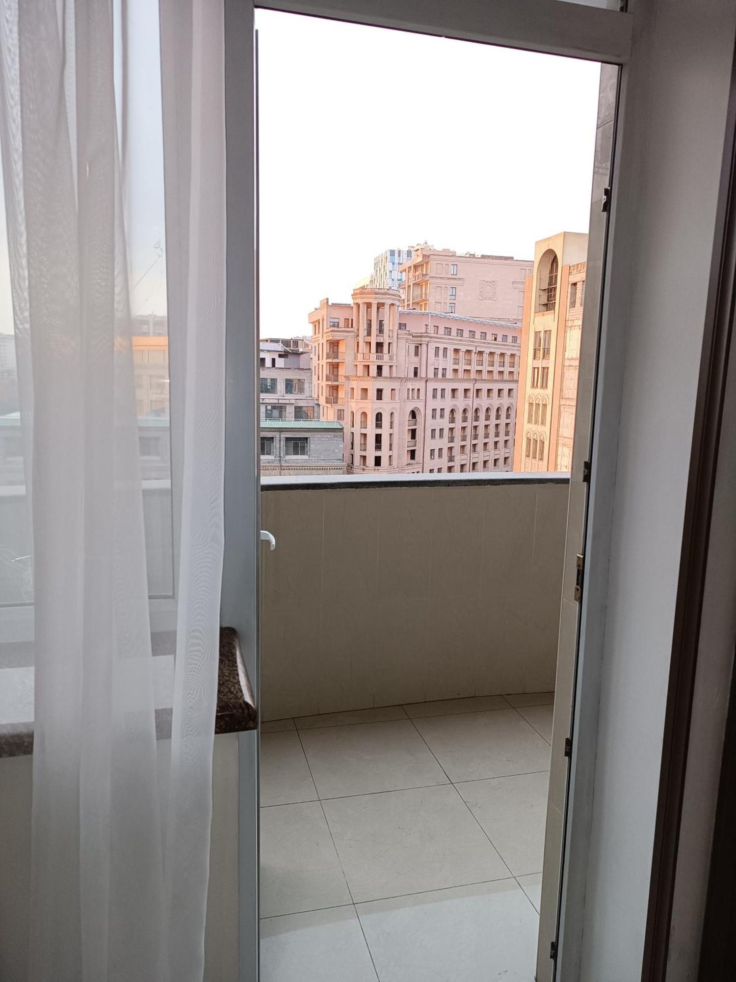 Rent Inn Yerevan On Sakharov Square Zewnętrze zdjęcie