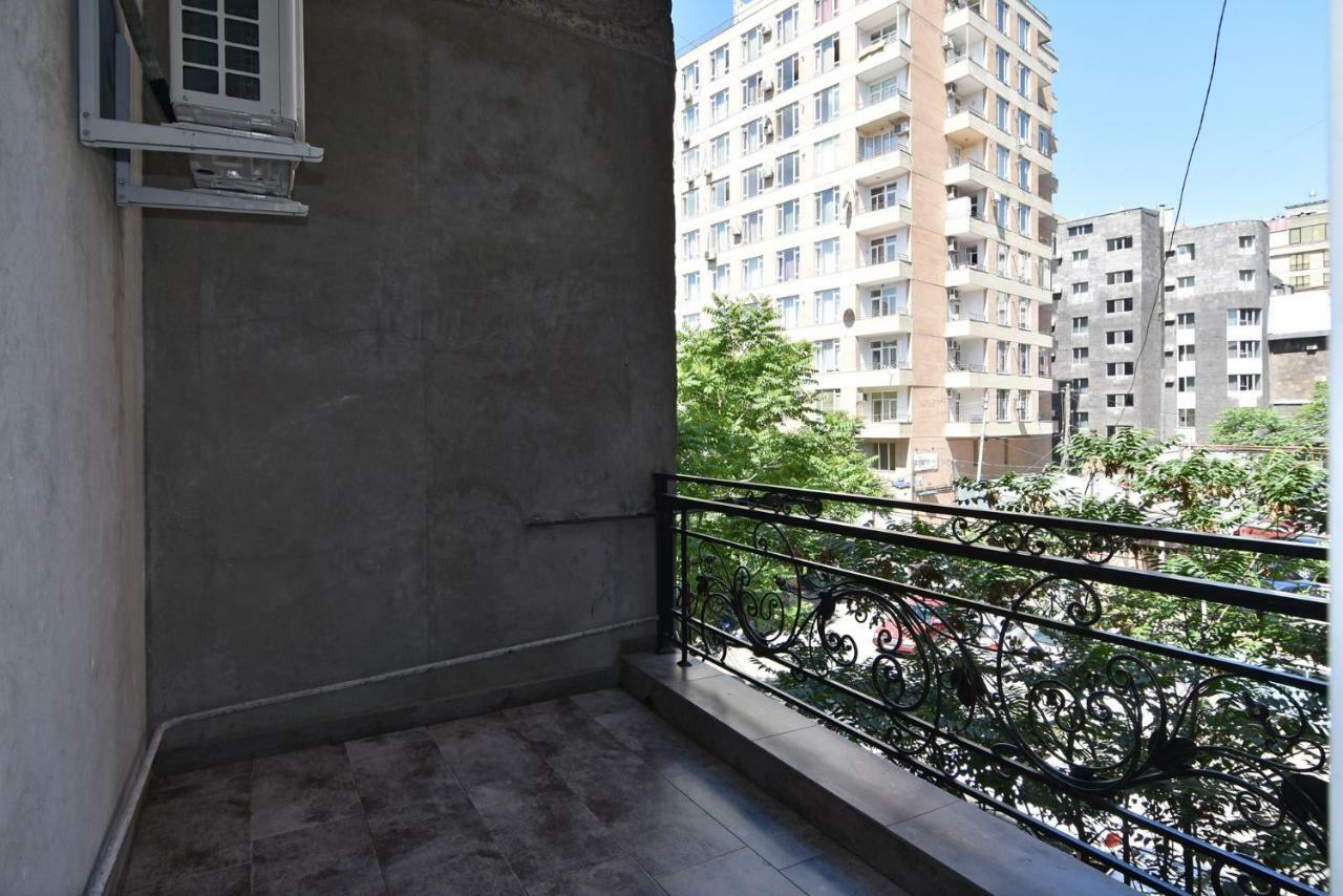 Rent Inn Yerevan On Sakharov Square Zewnętrze zdjęcie