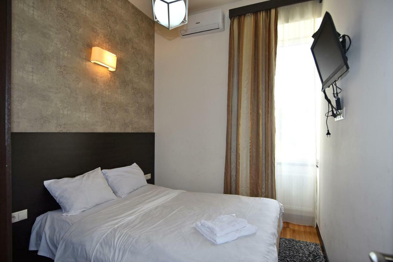 Rent Inn Yerevan On Sakharov Square Zewnętrze zdjęcie