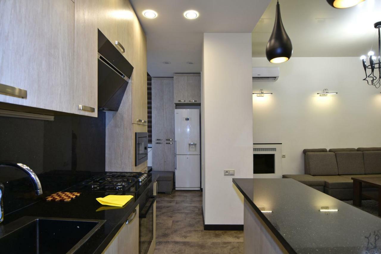 Rent Inn Yerevan On Sakharov Square Zewnętrze zdjęcie